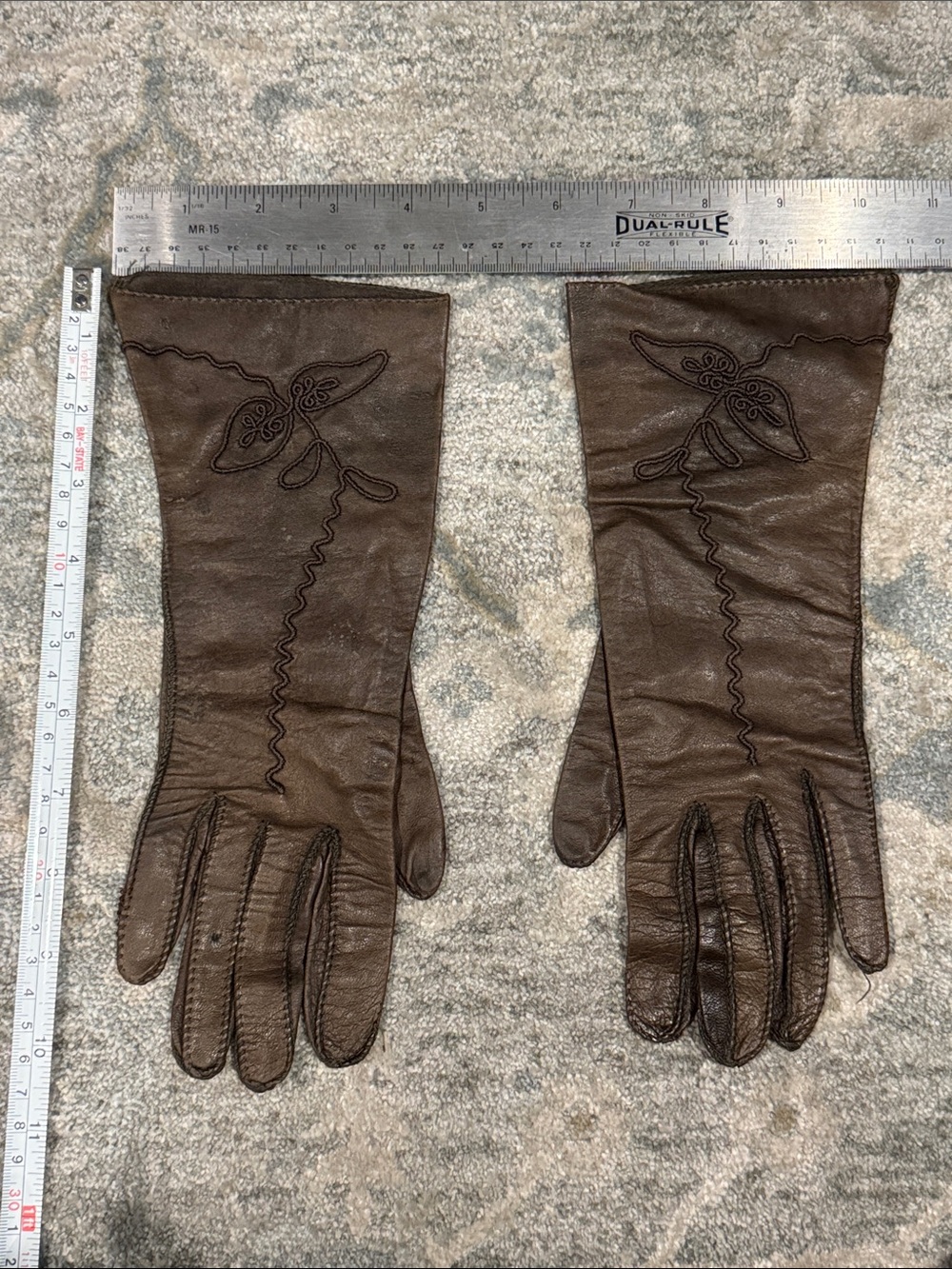 Classic Brown Leather Women's Gloves - Elegant Embroidered Design